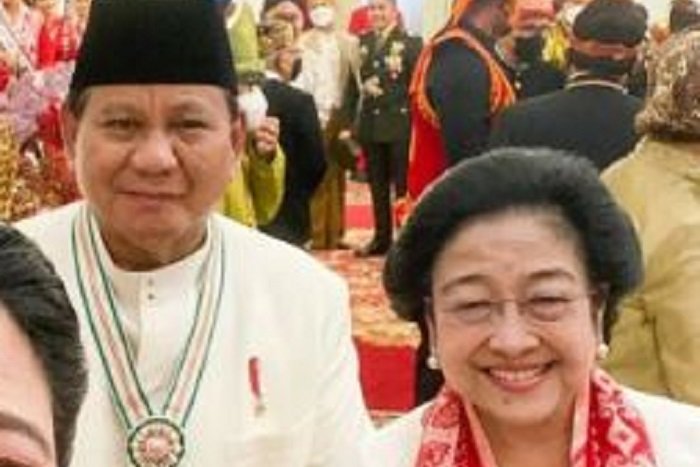 Ketua Umum Partai Gerindra Prabowo Subianto bersama Ketua Umum PDI Perjuangan Megawati Soekarnoputri. (Instagram.com/@presidenmegawati)

