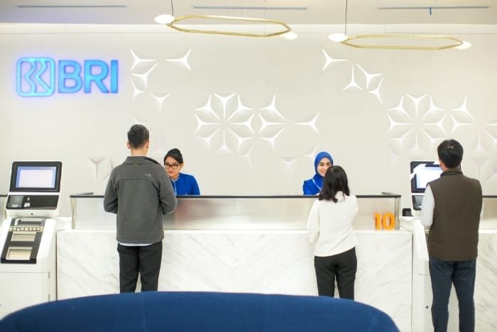 Bank BRI menyesuaikan jam layanan Unit Kerja Operasional (UKO) selama bulan Ramadan 1445 Hijriah guna memberikan kenyamanan dan memudahkan masyarakat bertransaksi perbankan. (Dok. BRI)