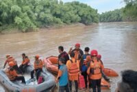 Tim Gabungan Temukan Jasad Pemuda Didik Nugroho yang Hanyut Sejauh 15 Km di Bengawan Madiun. (Dok. FIN)