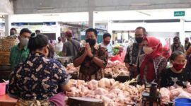 Himpunan Pengusaha Muda Indonesia (HIPMI) meminta pemerintah agar menerapkan batas atas, untuk mencegah kenaikan yang tak terkendali jelang Lebaran. (Dok. jatengprov.go.id)