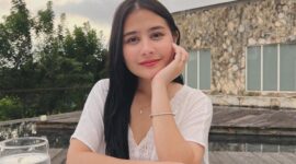 Artis cantik Prilly Latuconsina. (Instagram.com/@prillylatuconsina96)