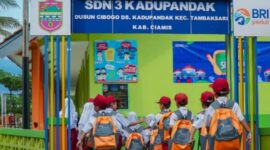 Dengan Program Merdeka Belajar, BRI mengambil peran penting untuk mendukung upaya pemerintah dalam mendorong kemajuan bangsa dengan memberikan pendidikan yang berkualitas bagi masyarakat. (Dok. BRI)