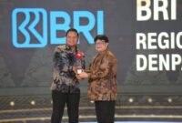 PT Bank Rakyat Indonesia (Persero) Tbk atau BRI mendapat penghargaan CNN Indonesia Awards Bali 2024 yang diselenggarakan Hotel The Stones, Badung, Bali (13/5/2024). (Dok. BRI)