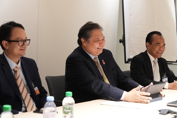 Menteri Koordinator Bidang Perekonomian Airlangga Hartarto bertemu dengan Menteri Negara Inggris Urusan Eropa Nusrat Ghani. (Dok. Ekon.go.id)