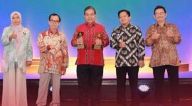 APP Group meraih penghargaan tertinggi pada TOP CSR Awards 2024. (Facebook.com/@APP Group Indonesia)