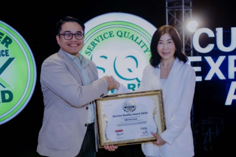 BRI raih penghargaan Total Service Quality Satisfaction based on Customer Perception Survey SQIndex 2024 dengan Predikat Diamond di ajang Service Quality Awards 2024. (Dok. BRI) 