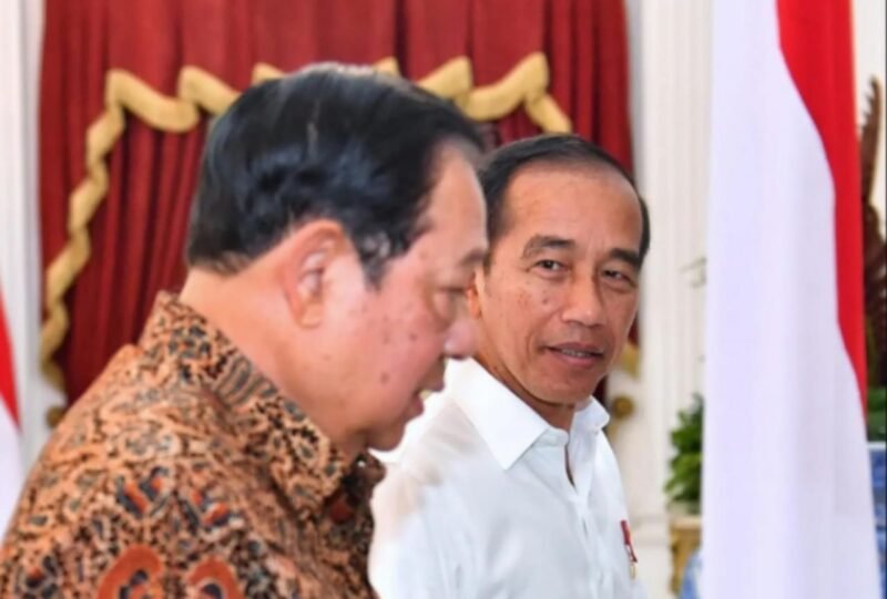 Momen saat Presiden Jokowi menerima kunjungan Presiden keenam RI Susilo Bambang Yudhoyono di Istana Merdeka Jakarta pada Sabtu (21/9/2024) pagi. (Instagram.com/@jokowi)