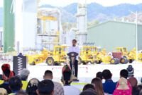 Presiden Joko Widodo meresmikan smelter tembaga dan pemurnian logam mulia PT Amman Mineral Internasional Tbk., yang berlokasi di Kabupaten Sumbawa Barat, Nusa Tenggara Barat, pada Senin, 23 September 2024. (BPMI Setpres/Muchlis Jr)