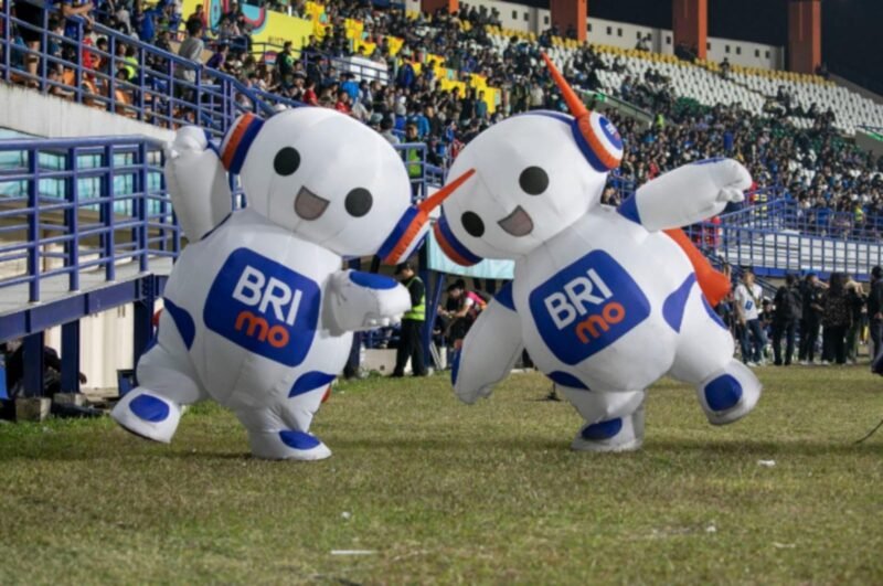 Sebagai sponsor utama BRI Liga 1, BRI berupaya untuk tidak hanya memajukan kualitas kompetisi, tetapi juga menciptakan dampak positif bagi seluruh ekosistem sepak bola di Indonesia. (Dok. BRI)