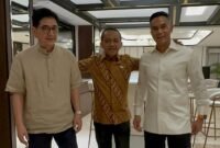 Menteri Energi dan Sumber Daya Mineral (ESDM) Bahlil Lahadalia bersama Ketua Umum Kadin 2021-2026 Arsjad Rasjid, dan Ketua Umum Kadin hasil Munaslub 2024 Anindya Bakrie. (Dok. Istimewa)