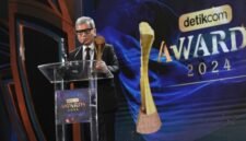 Direktur Utama BRI Sunarso dinobatkan sebagai CEO of The Year pada ajang detikcom Awards 2024 yang digelar di The Westin Jakarta, Kamis (17/10/2024). (Dok. BRI)