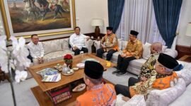 Presiden terpilih sekaligus Ketua Umum Partai Gerindra Prabowo Subianto menerima kedatangan Majelis Syuro Partai Keadilan Sejahtera Dr. Salim Segaf Aljufri. (Instagram.com @aheryawan)

