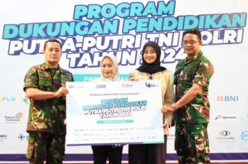 Memaknai Hari Pahlawan tahun 2024, BRI Peduli menyalurkan Dana Bantuan Pendidikan (Beasiswa) bagi 180 anak dari TNI dan Polri. (Dok. BRI)