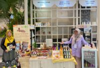 Ilma Inaroh Azizah, seorang pengusaha minuman segar dan kaya manfaat asal Serang, Provinsi Banten yang mendapatkan manfaat dari LinkUMKM BRI. (Dok. BRI)