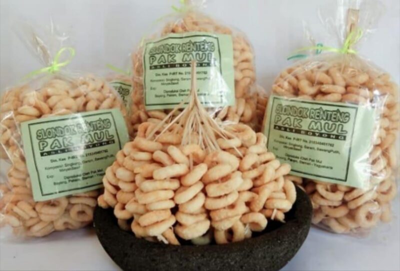 UMKM Slondok Renteng Pak Mul, produsen camilan tradisional asal Yogyakarta. (Dok. BRI)