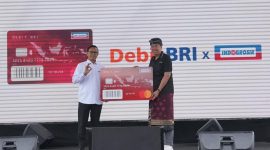 Peluncuran resmi Kartu Debit Co-Branding BRI – Indogrosir di Gianyar, Bali, jadi bukti nyata sinergi mendukung UMKM dan ritel modern. (Dok. Bank BRI)