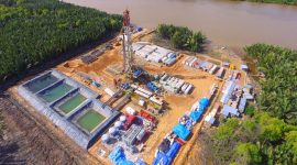 Rig pengeboran Pertamina Drilling memanfaatkan energi bersih dari flare gas untuk mengurangi emisi (Dok. Pertamina Drilling)