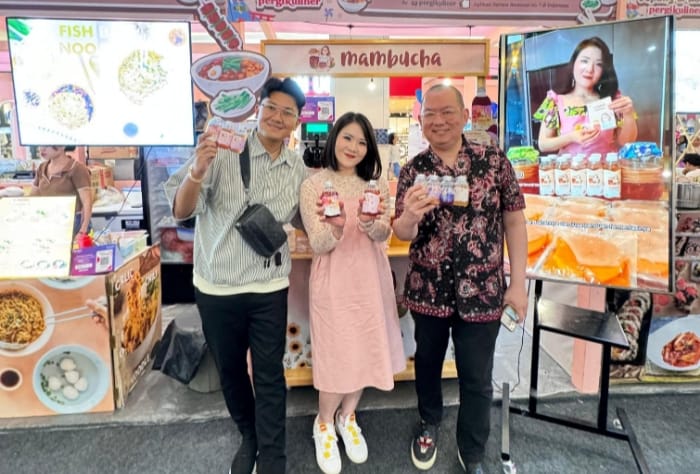 Berawal dari masalah kesehatan pribadi, Anita Hartono sukses rintis Mambucha. Dukungan BRI melalui program Pengusaha Muda BRILiaN menjadi kunci. (Dok. BRI)